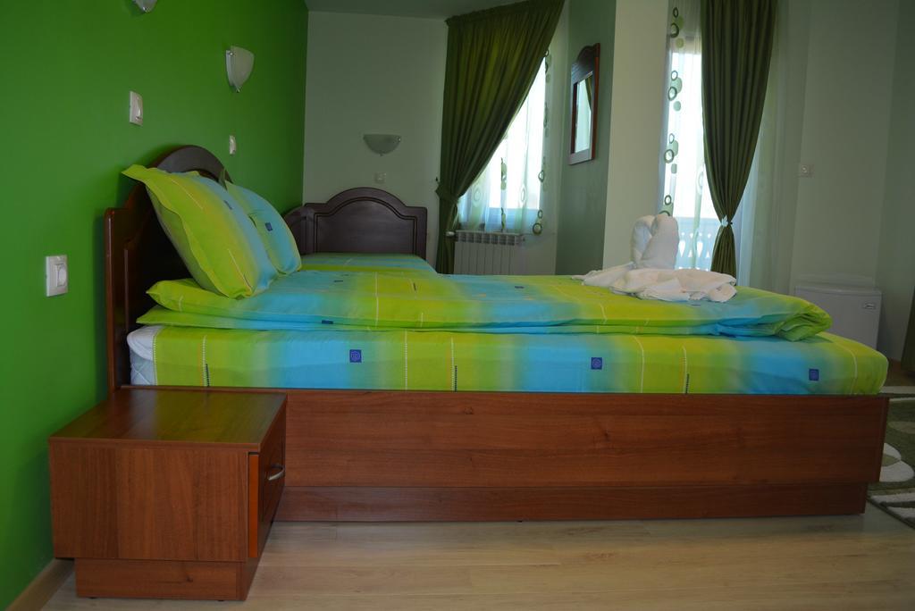 Guest House H Dzhogolanov Копривштица Экстерьер фото