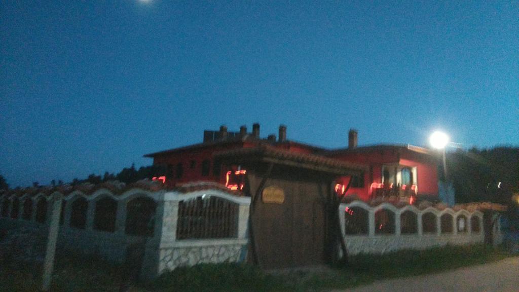 Guest House H Dzhogolanov Копривштица Экстерьер фото