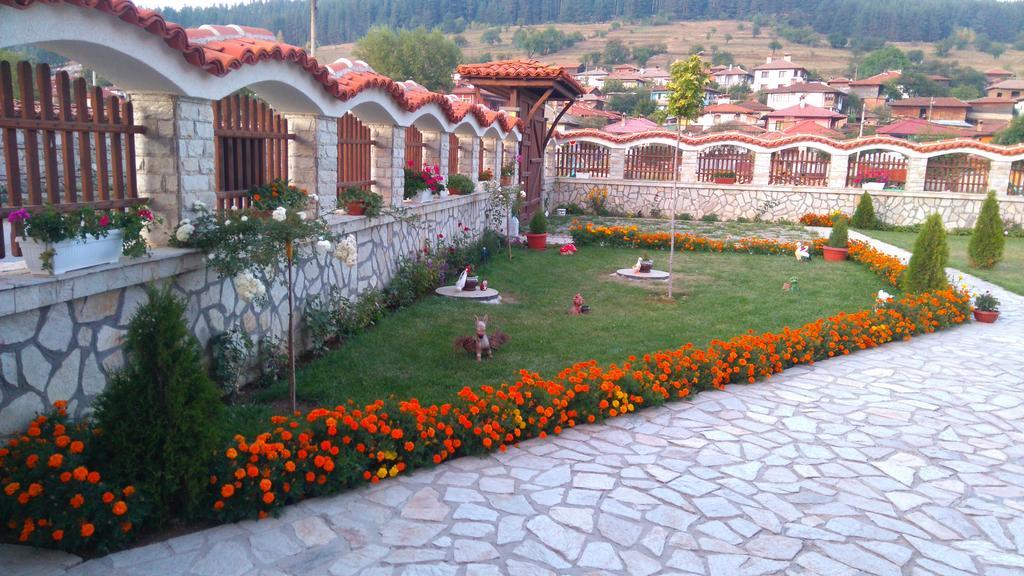 Guest House H Dzhogolanov Копривштица Экстерьер фото