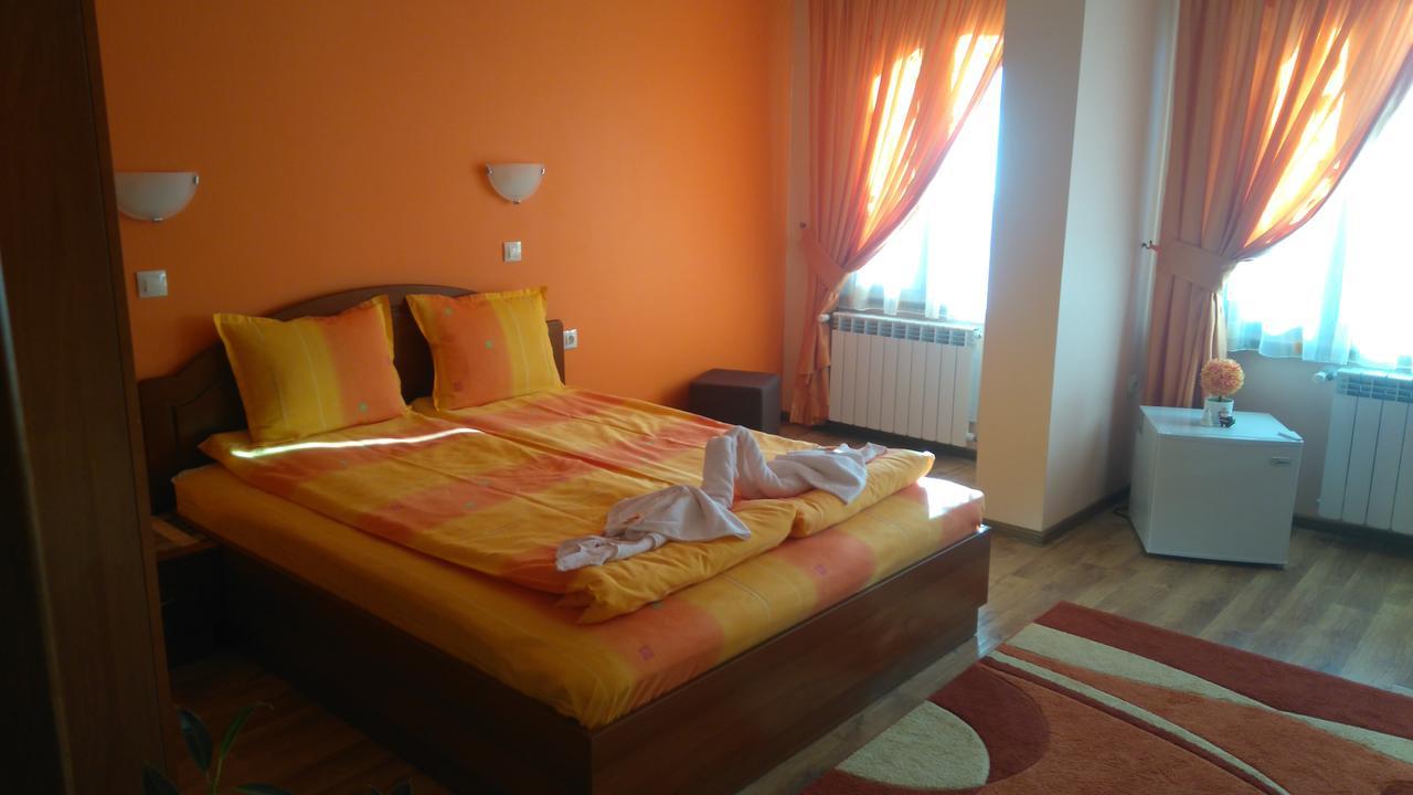 Guest House H Dzhogolanov Копривштица Экстерьер фото